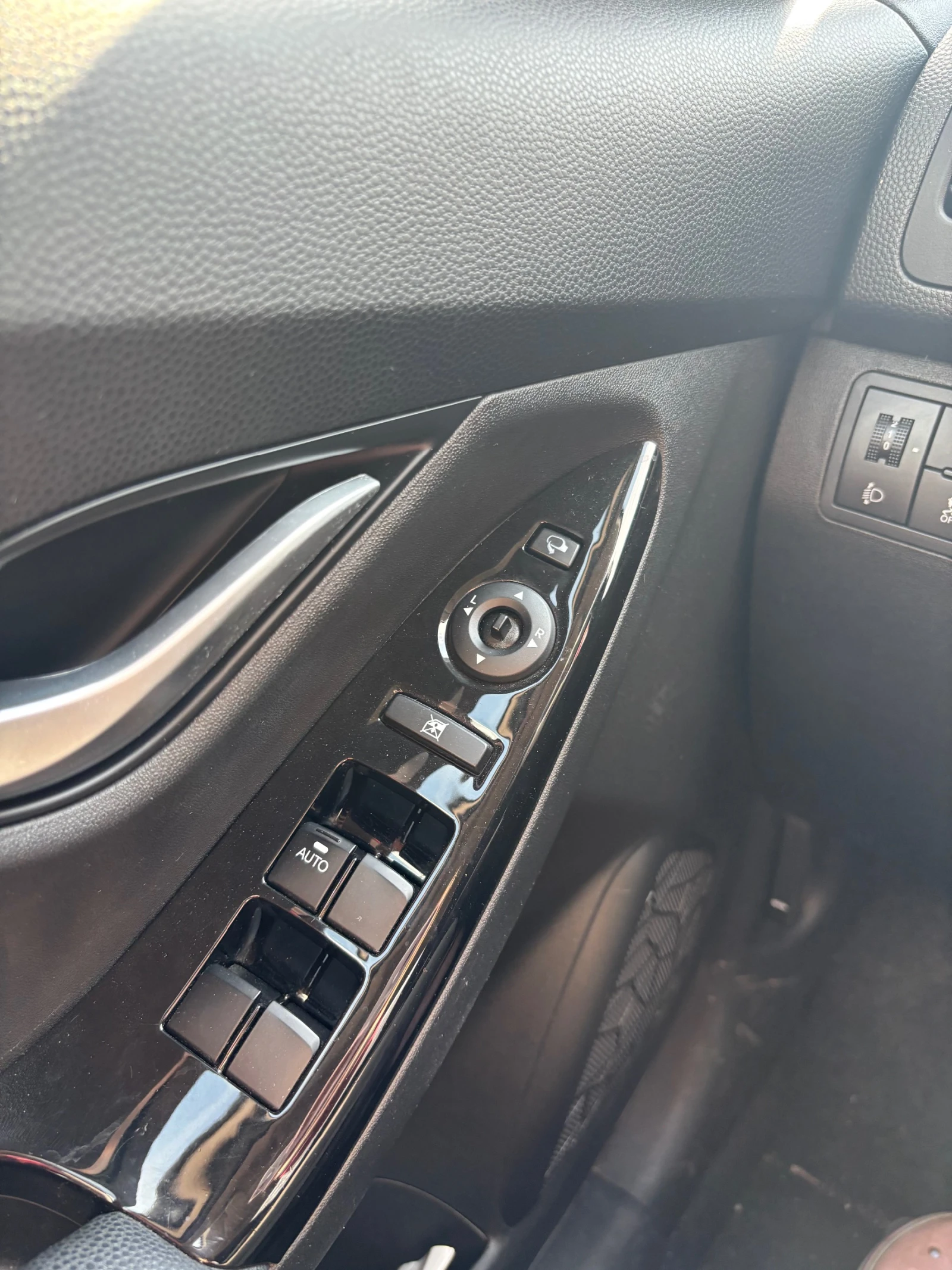 Hyundai Ix20 1.4 CRDi 90�.�. �����������, �������, �������� | Mobile.bg � ����������� 9