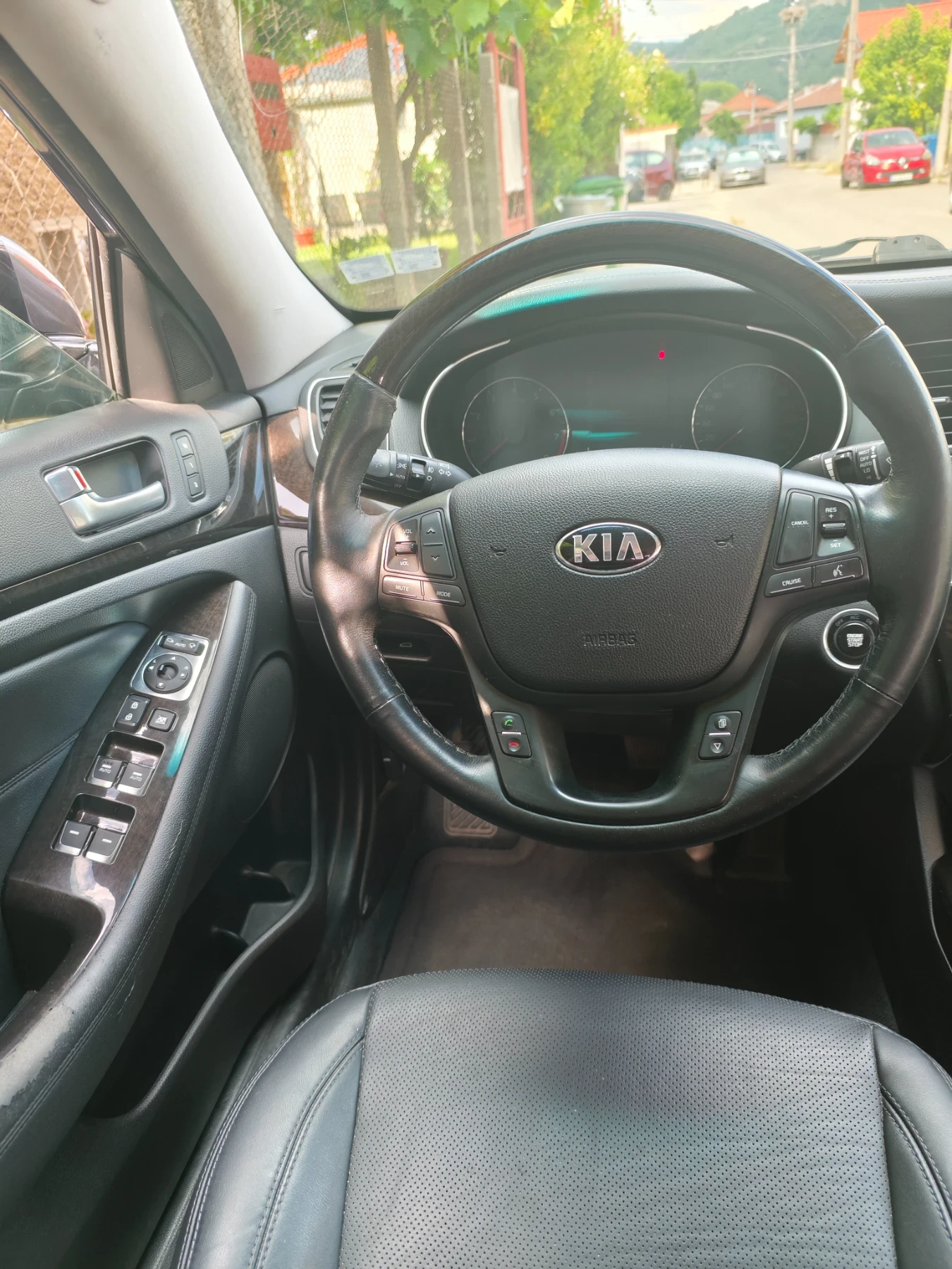 Kia K7 3.0 LPG, снимка 2 - Автомобили и джипове - 55341164