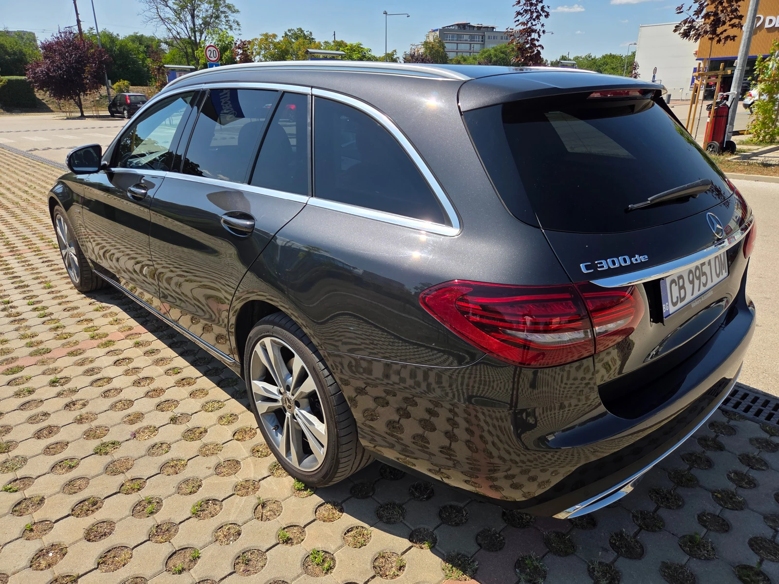 Mercedes-Benz C 300 EQ power Plug-in hybrid , снимка 3 - Автомобили и джипове - 55543554
