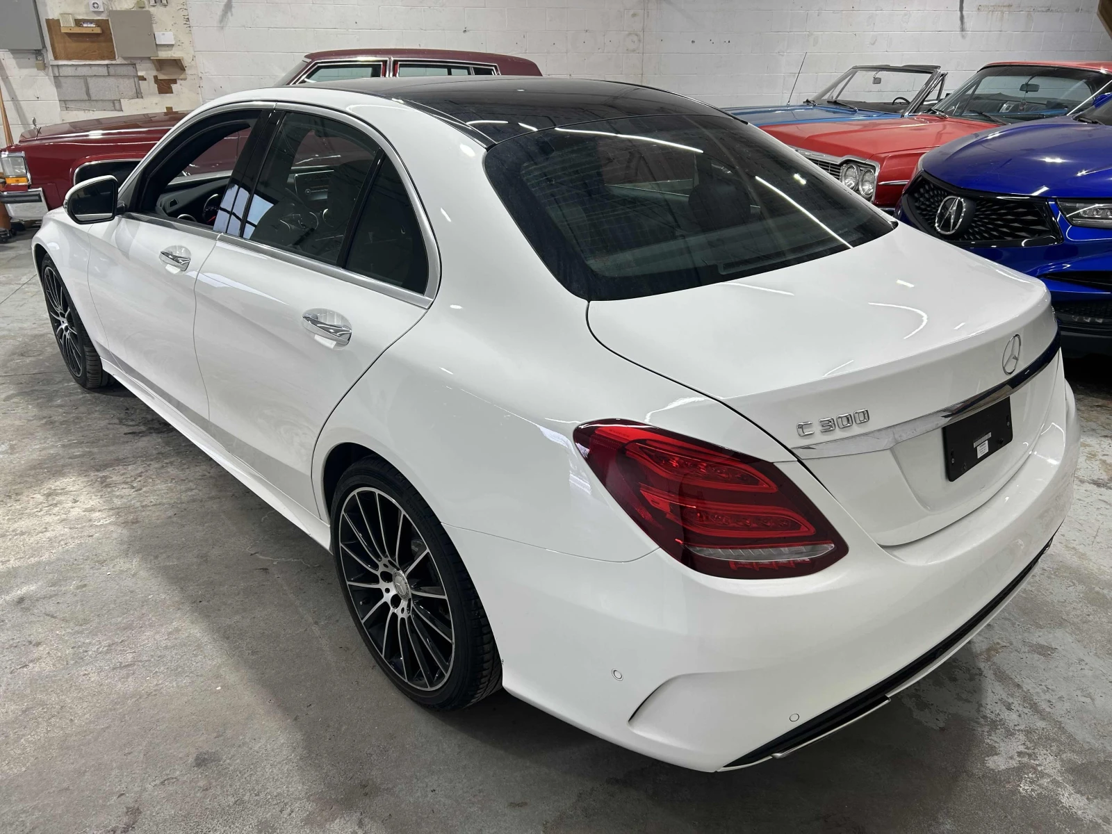 Mercedes-Benz C 300, снимка 4 - Автомобили и джипове - 55689215