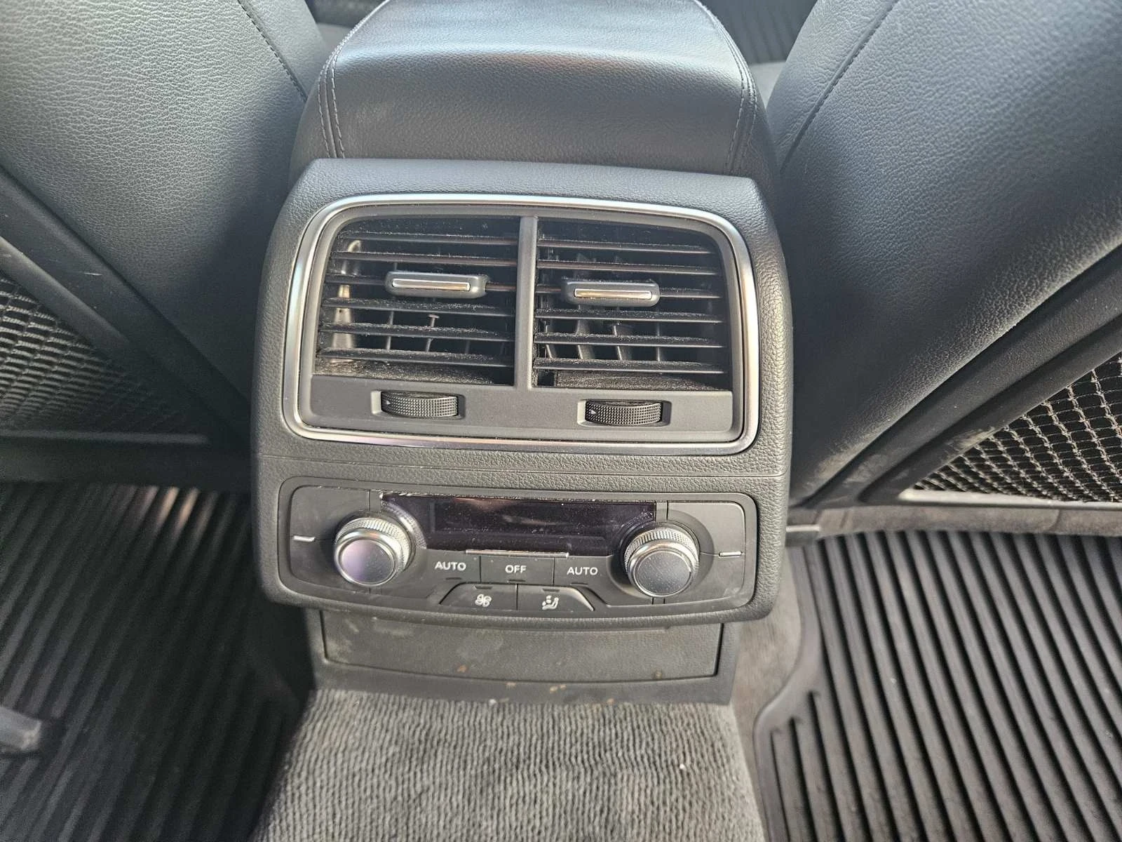 Audi A6 3.0TDI/Full/Led/, снимка 11 - Автомобили и джипове - 55829035