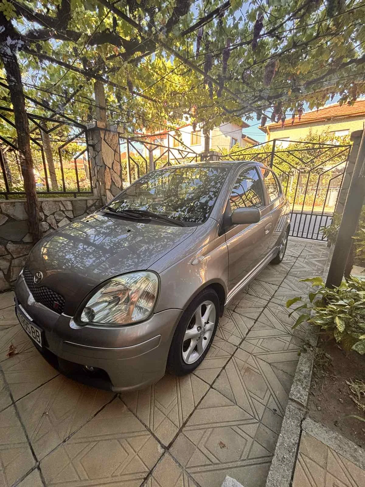 Toyota Yaris Sport, снимка 2 - Автомобили и джипове - 56039056