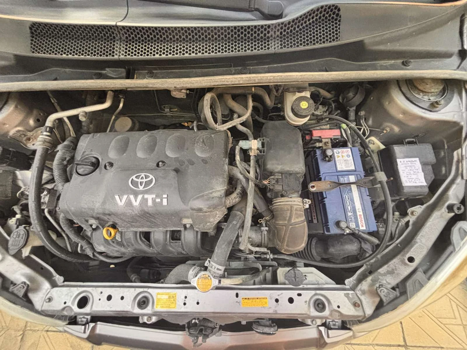 Toyota Yaris Sport, снимка 10 - Автомобили и джипове - 56039056