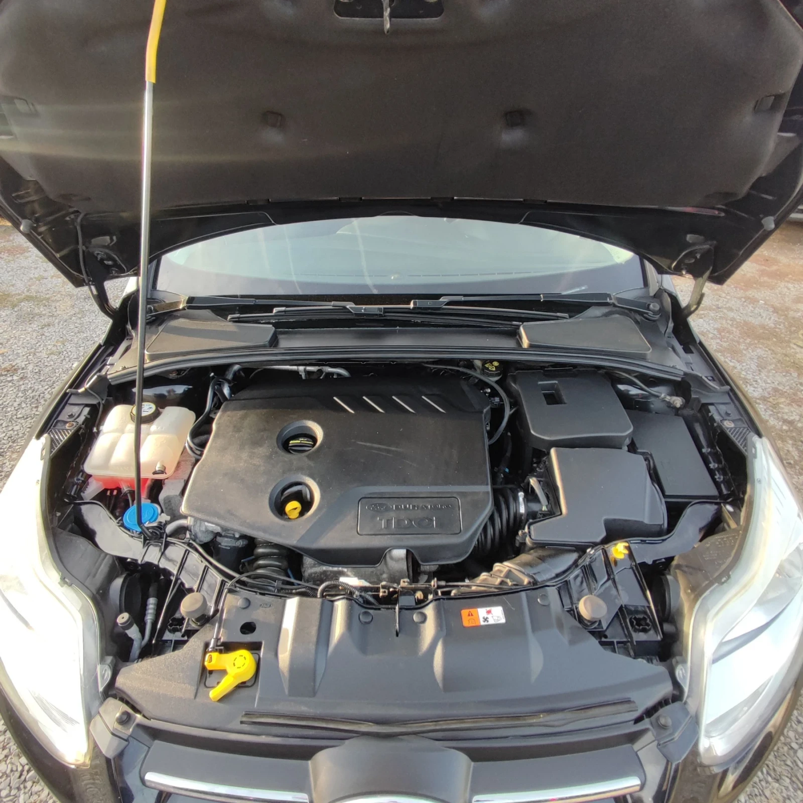 Ford Focus 1.6TDCI* 95кс* TITANIUM* KLIMATRONIK* , снимка 16 - Автомобили и джипове - 56334628