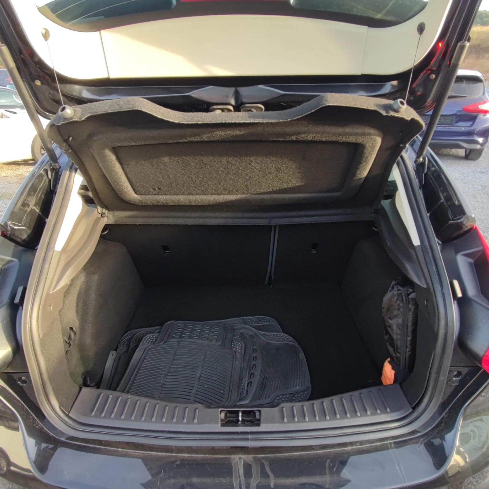 Ford Focus 1.6TDCI* 95кс* TITANIUM* KLIMATRONIK* , снимка 14 - Автомобили и джипове - 56334628