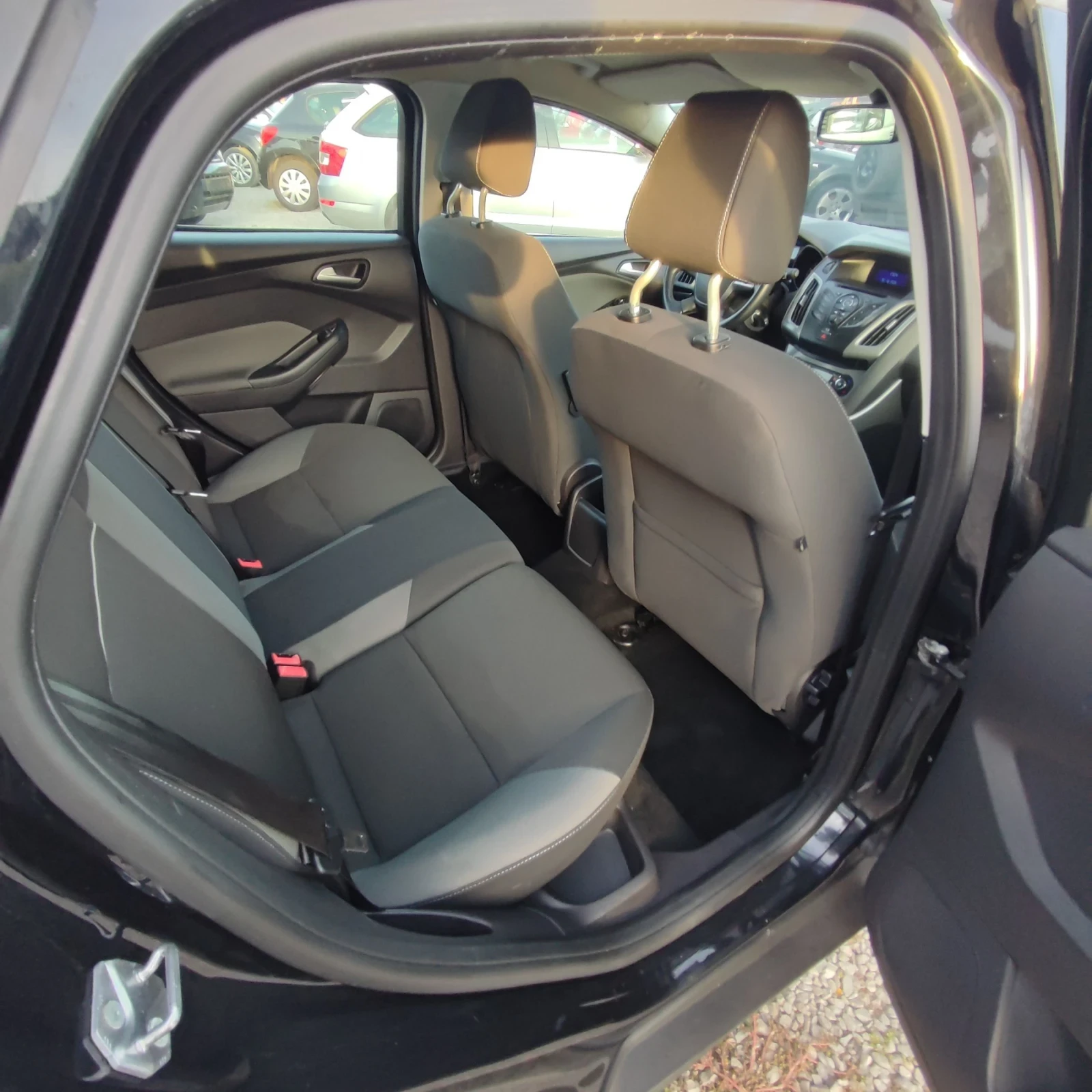 Ford Focus 1.6TDCI* 95кс* TITANIUM* KLIMATRONIK* , снимка 13 - Автомобили и джипове - 56334628