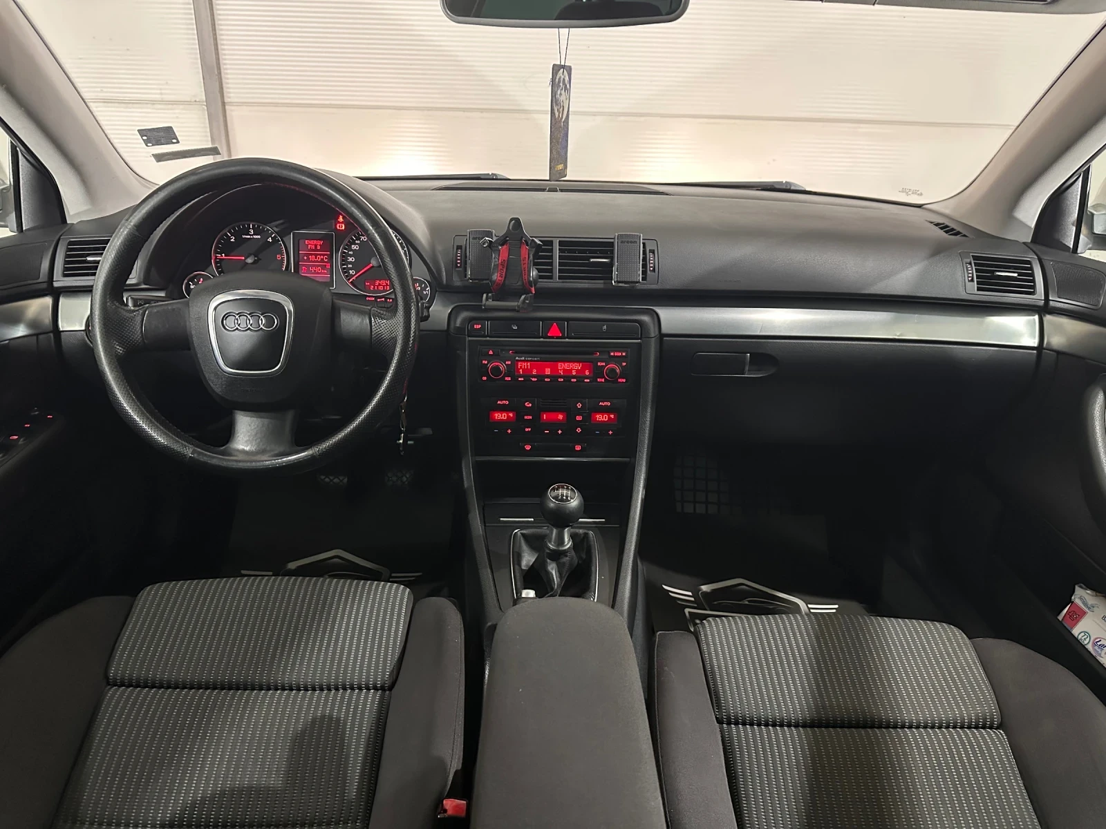 Audi A4, снимка 8 - Автомобили и джипове - 56395836