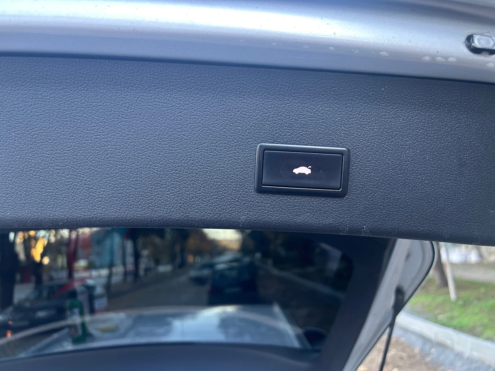 Audi A4 2.0 TDI, снимка 8 - Автомобили и джипове - 56477191