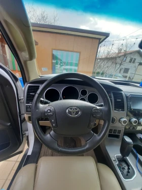 Toyota Sequoia, снимка 1