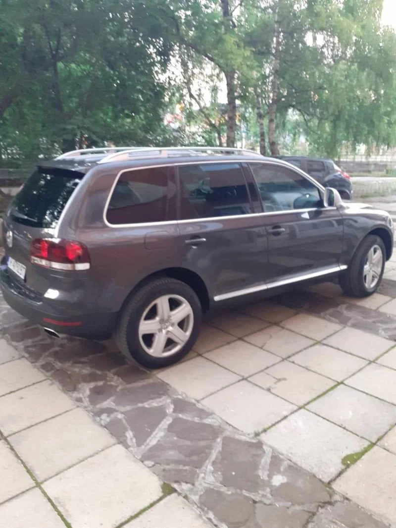 VW Touareg, снимка 3 - Автомобили и джипове - 48349323