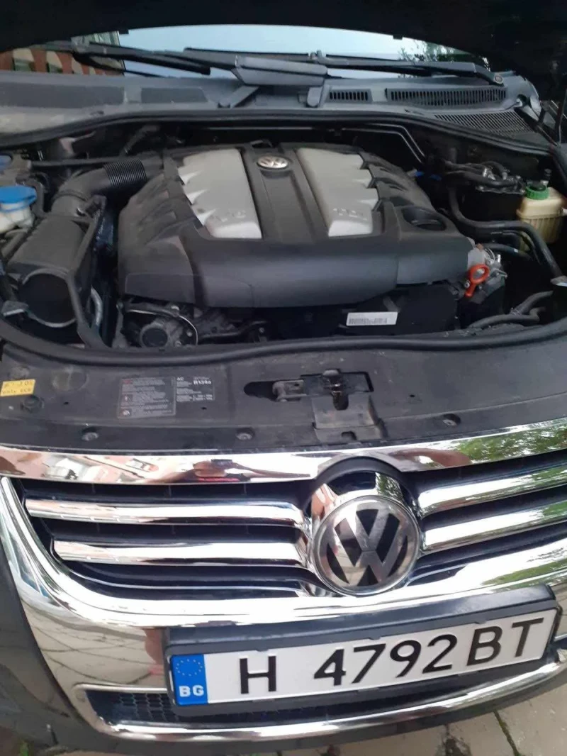 VW Touareg, снимка 5 - Автомобили и джипове - 48349323