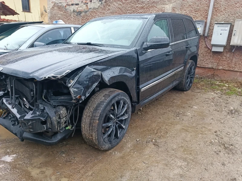 Jeep Grand cherokee 6.1 srt 2бр на части , снимка 14 - Автомобили и джипове - 52914339