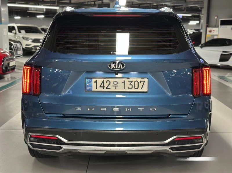 Kia Sorento Diesel 2.2 2WD * НАЙ-ДОБРА ЦЕНА В БЪЛГАРИЯ* , снимка 3 - Автомобили и джипове - 51965191