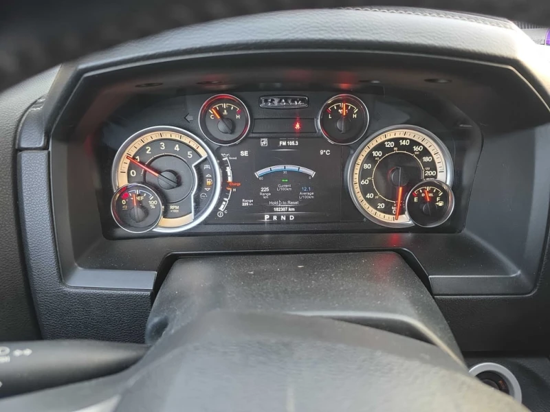 Dodge RAM 1500 * Laramie * CARFAX * БЕЗ ПЪРВОНАЧАЛНА ВНОСКА, снимка 8 - Автомобили и джипове - 53056858