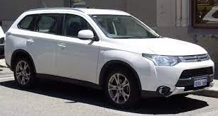 Mitsubishi Outlander, снимка 1 - Автомобили и джипове - 47594399