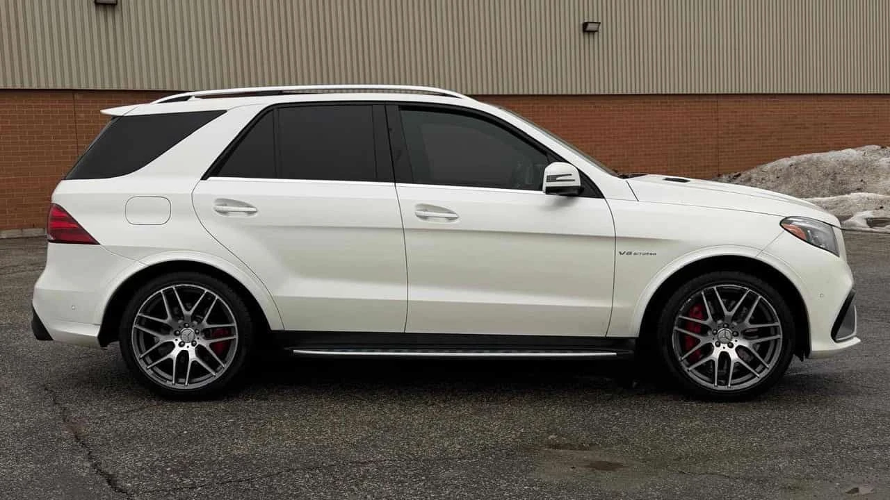 Mercedes-Benz GLE 63 S AMG * 4MATIC * CARFAX * HARMAN * ОБДУХВАНЕ * ПАНОРАМА, снимка 3 - Автомобили и джипове - 53741396