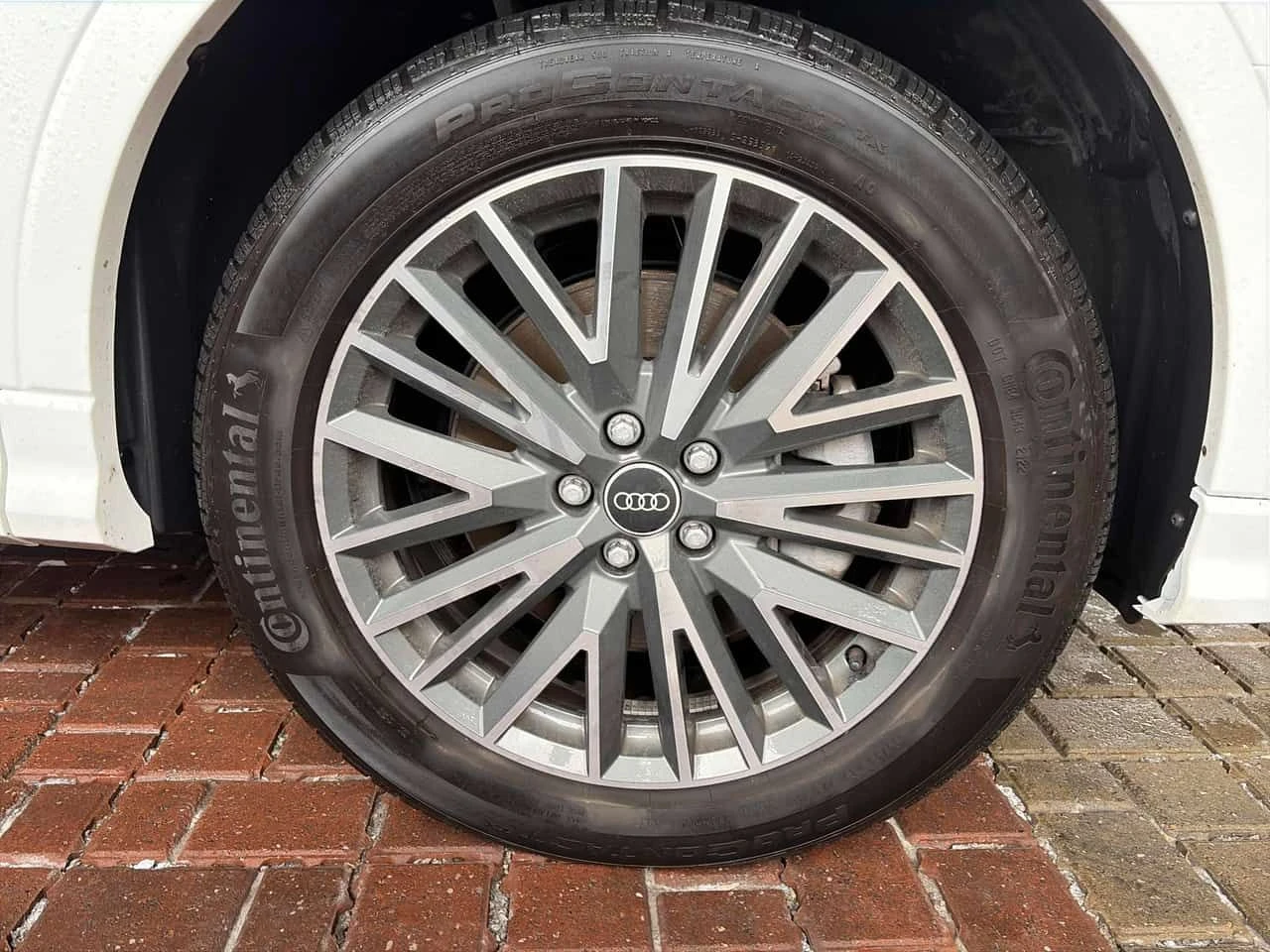 Audi Q3 PREMIUM PLUS S LINE/ПАНОРАМА/БЕЗ ИНЦИДЕНТИ, снимка 6 - Автомобили и джипове - 54161309