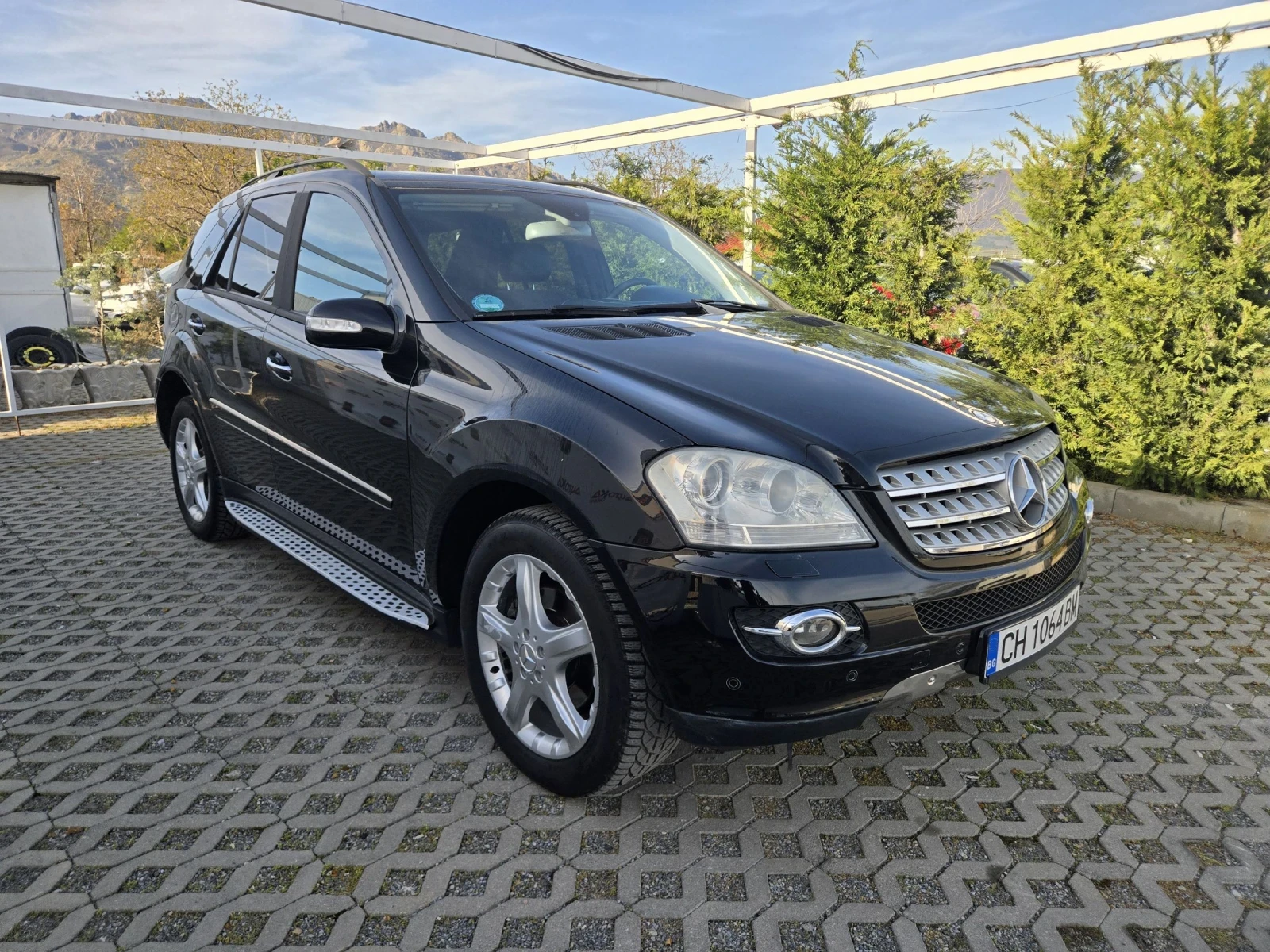 Mercedes-Benz ML 320 3.0CDI-224кс= OFFROAD PACK= ШИБЕДАХ= ПОДГРЕВ, снимка 2 - Автомобили и джипове - 54230578