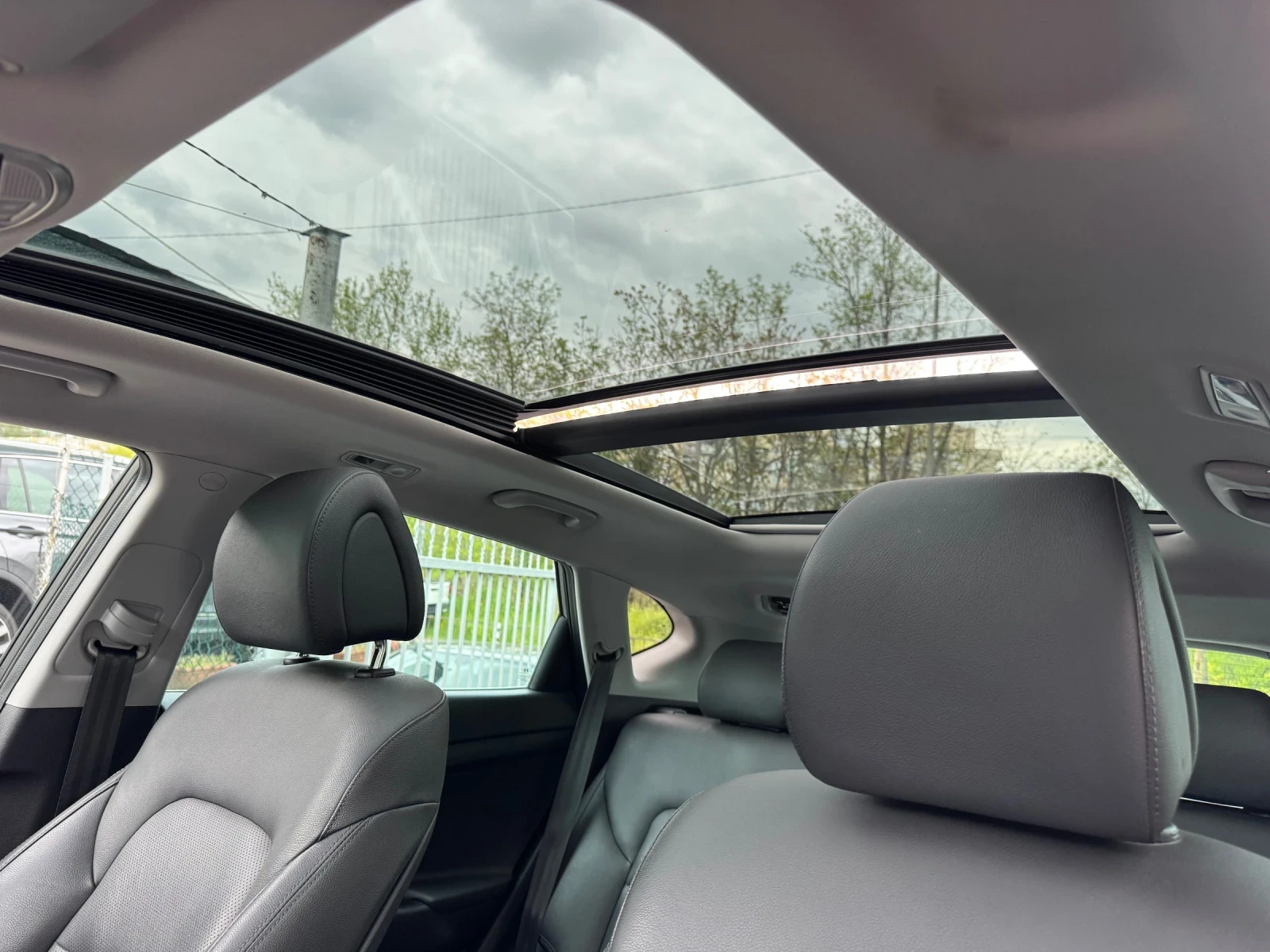 Hyundai Tucson 2.0CRDI* 4WD* xPossible* FULL MAX, снимка 9 - Автомобили и джипове - 54403140