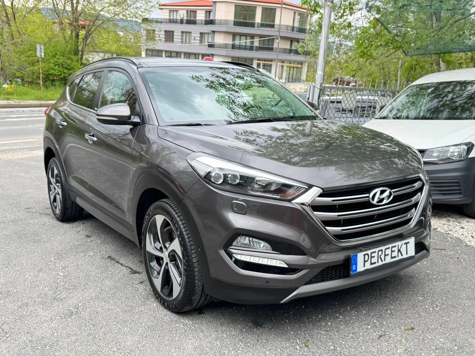 Hyundai Tucson 2.0CRDI* 4WD* xPossible* FULL MAX, снимка 2 - Автомобили и джипове - 54403140