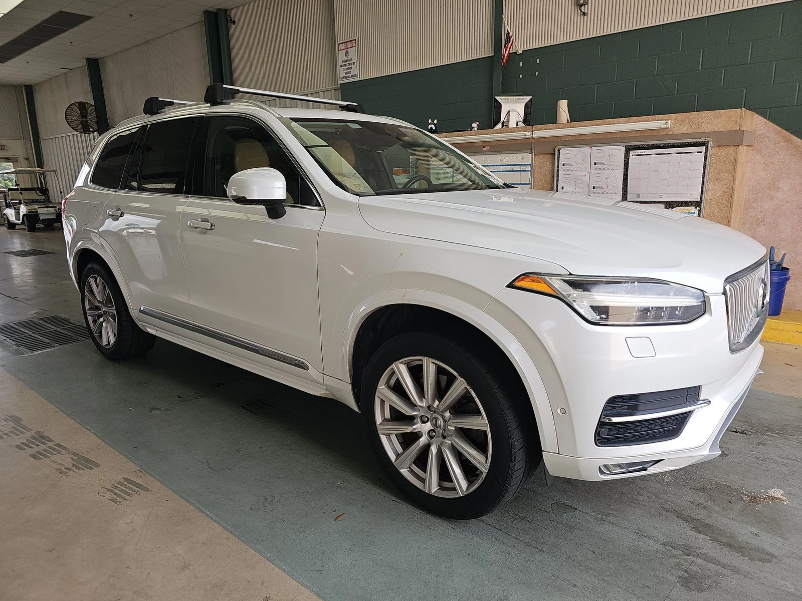 Volvo Xc90 T6* INSCRIPTION* ДИГИТАЛНО* ТАБЛО* ОБДУХВАНЕ* МАСА, снимка 3 - Автомобили и джипове - 54427488