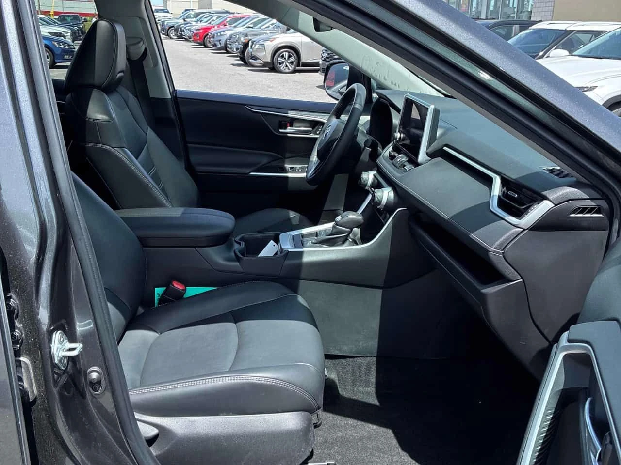 Toyota Rav4 XLE/ПОДГРЕВИ/ШИБИДАХ, снимка 15 - Автомобили и джипове - 54755814