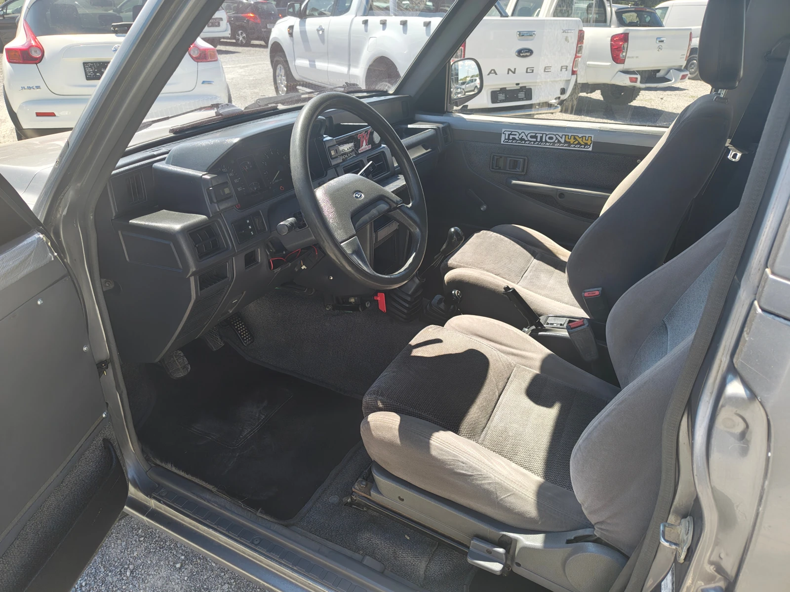 Daihatsu Feroza 1.6 Газ, снимка 10 - Автомобили и джипове - 55725555