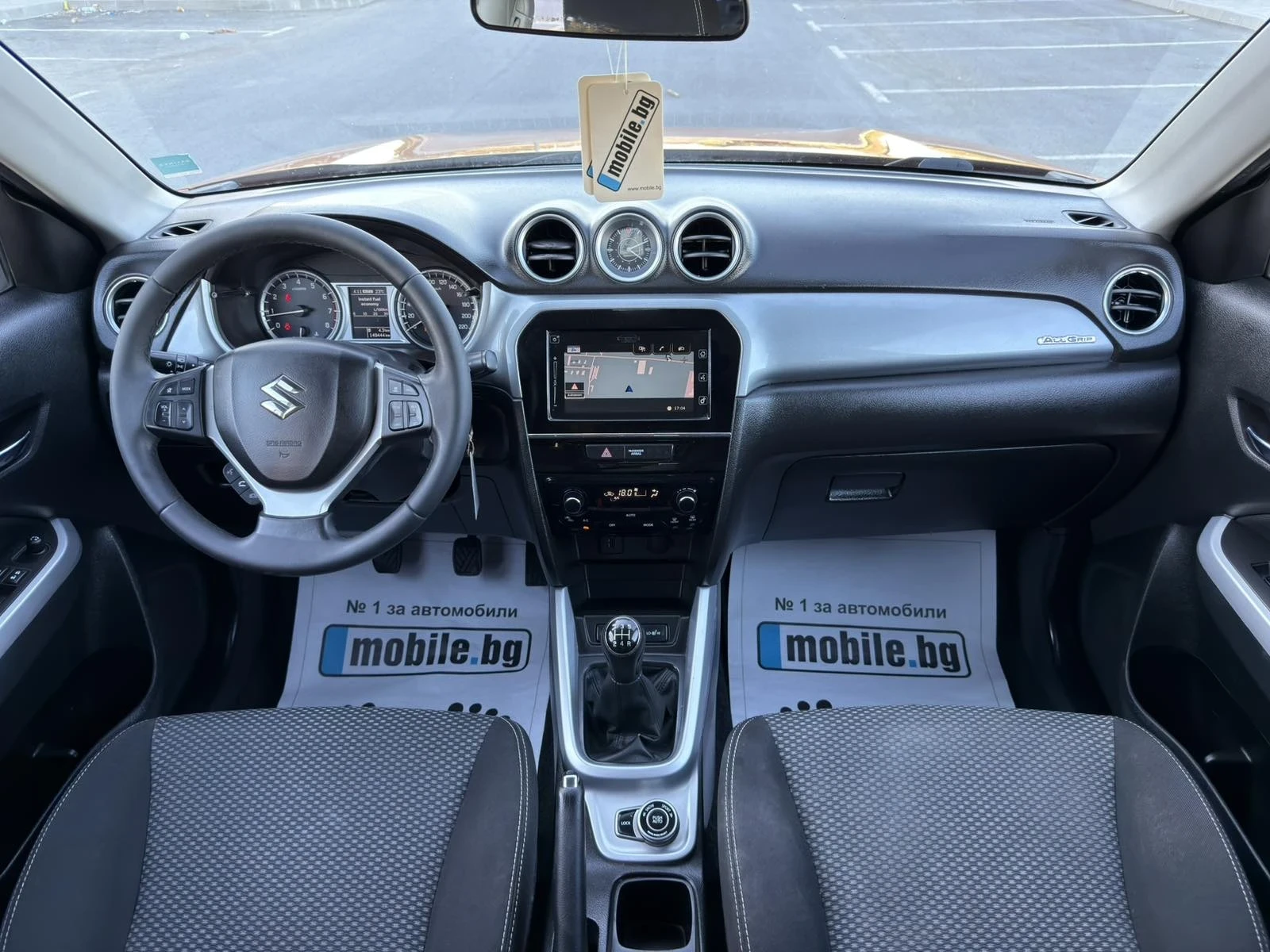 Suzuki Vitara 1.6 Distronic, снимка 10 - Автомобили и джипове - 55994022
