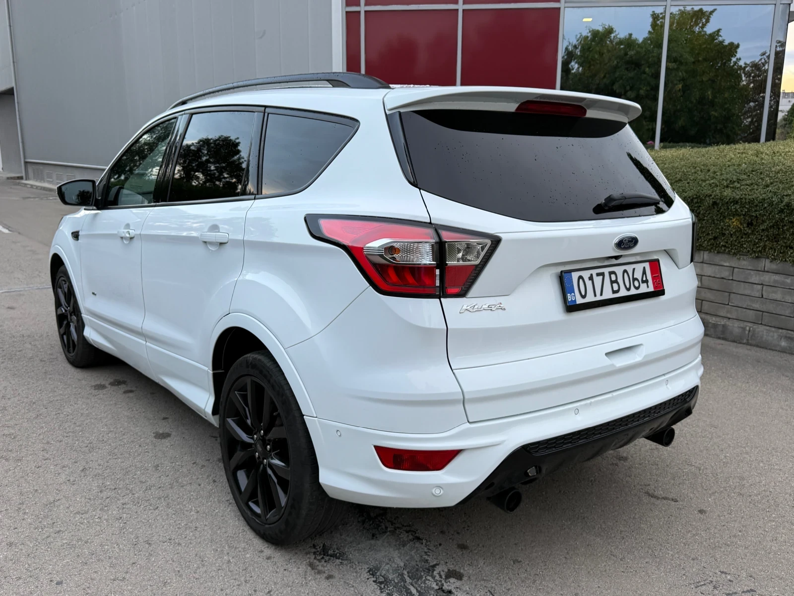 Ford Kuga 2.0TDCI-2КОМПЛЕКТА ГУМИ С ДЖАНТИ-СТ ПАКЕТ-, снимка 6 - Автомобили и джипове - 56167744