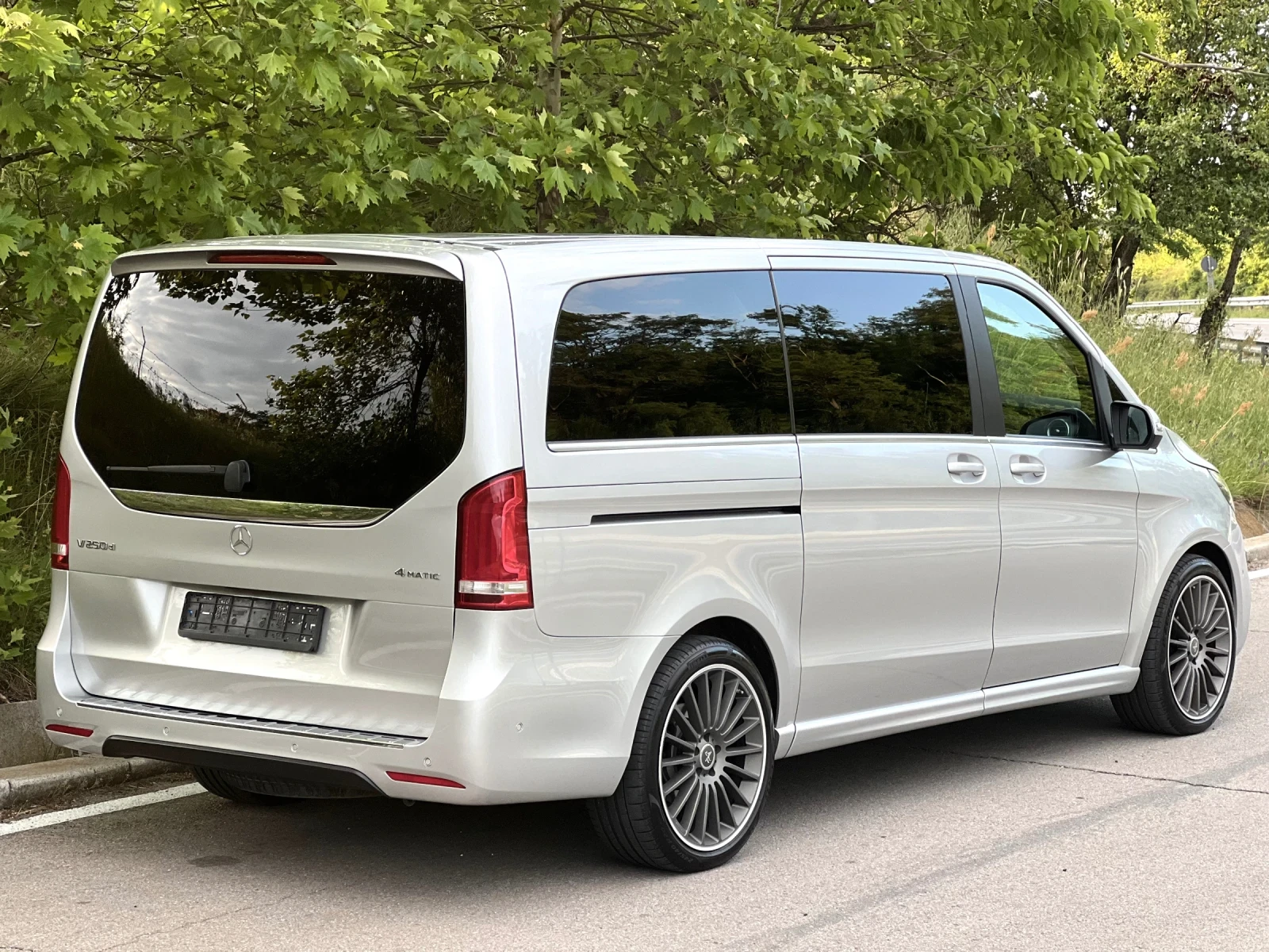 Mercedes-Benz V 250 AMG 4-matic  - изображение 7