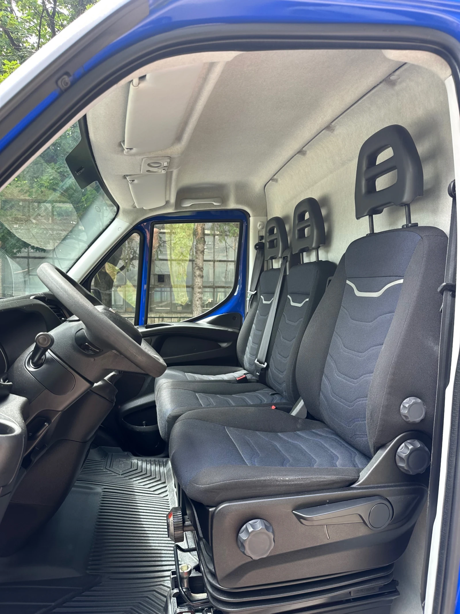 Iveco Daily 35s14 Падащ борд - изображение 7