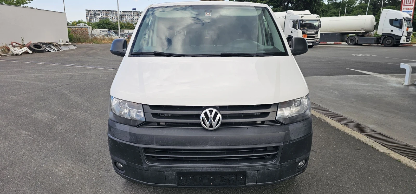 VW Transporter XXL с две странични врати-клима-темпомат, снимка 2 - Бусове и автобуси - 55289996