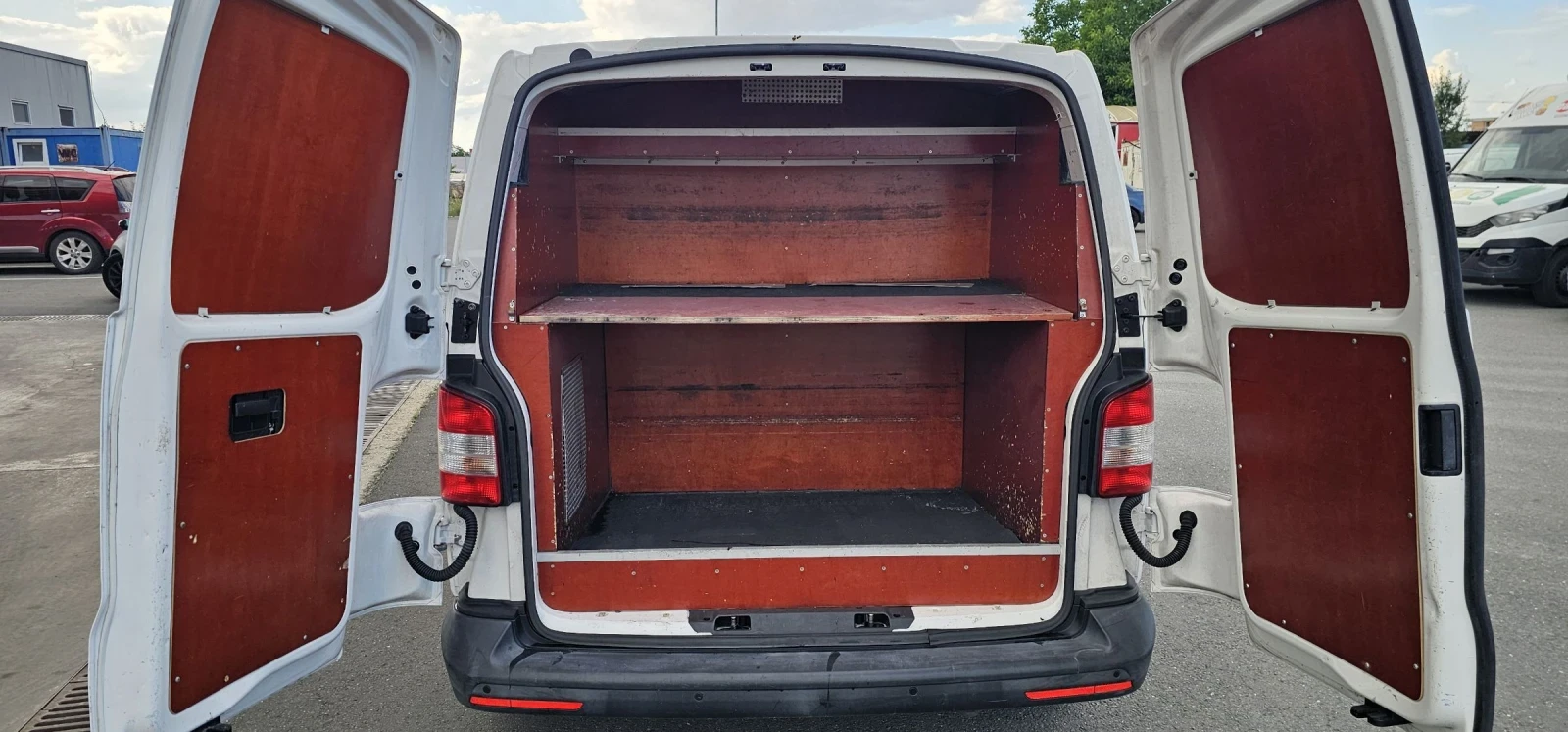 VW Transporter XXL с две странични врати-клима-темпомат, снимка 15 - Бусове и автобуси - 55289996