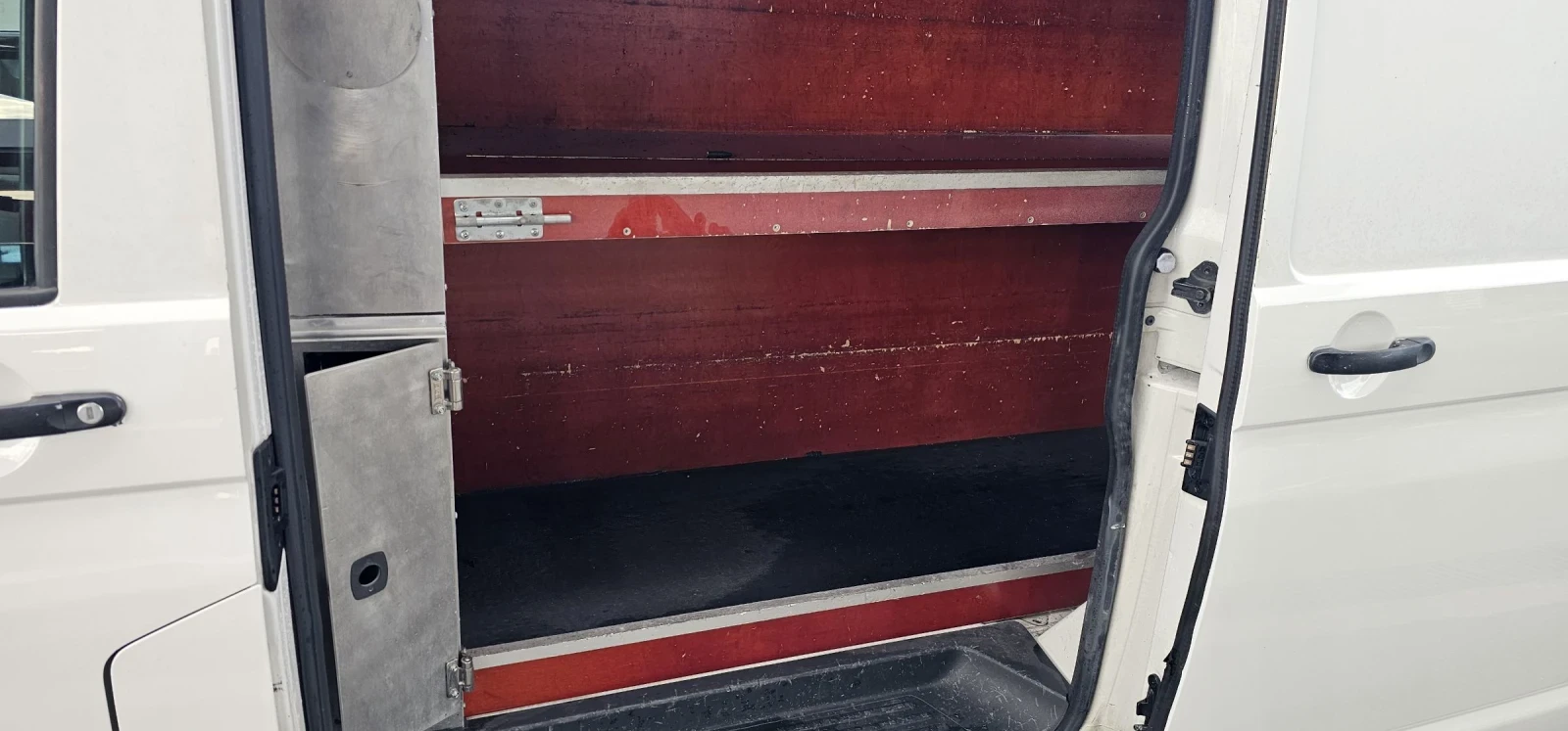 VW Transporter XXL с две странични врати-клима-темпомат, снимка 16 - Бусове и автобуси - 55289996