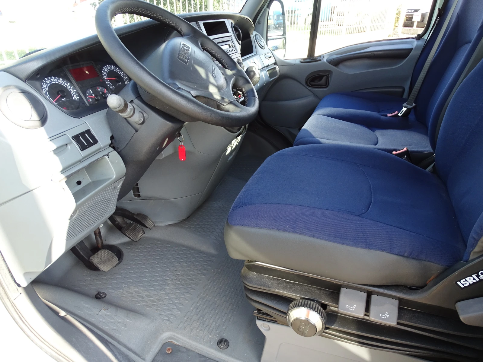 Iveco 35c18 ТРИСТРАНЕН САМОСВАЛ/ ВНОС ОТ ШВЕЙЦАРИЯ, снимка 14 - Бусове и автобуси - 55617272