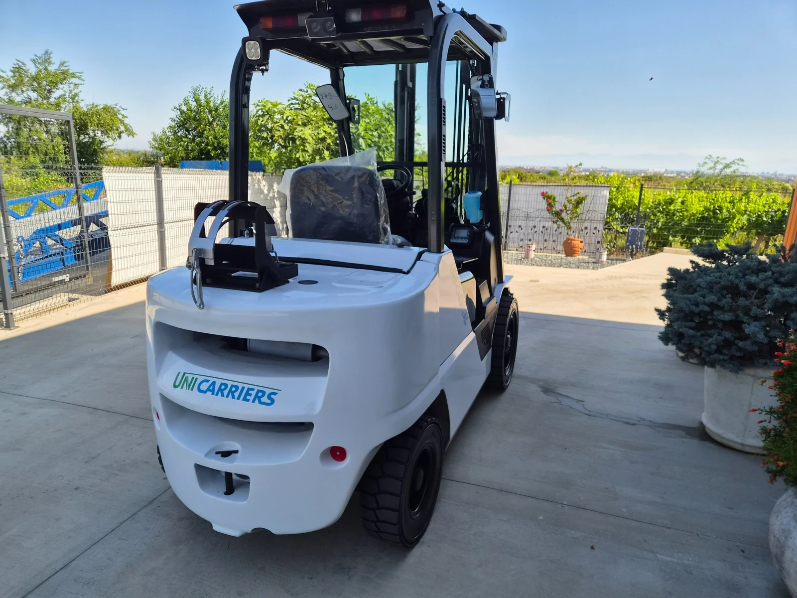 Мотокар Nissan UniCarriers / 3 тона / ИЗРАВНИТЕЛ / ГАЗ + БЕНЗИН , снимка 5 - Индустриална техника - 55197334