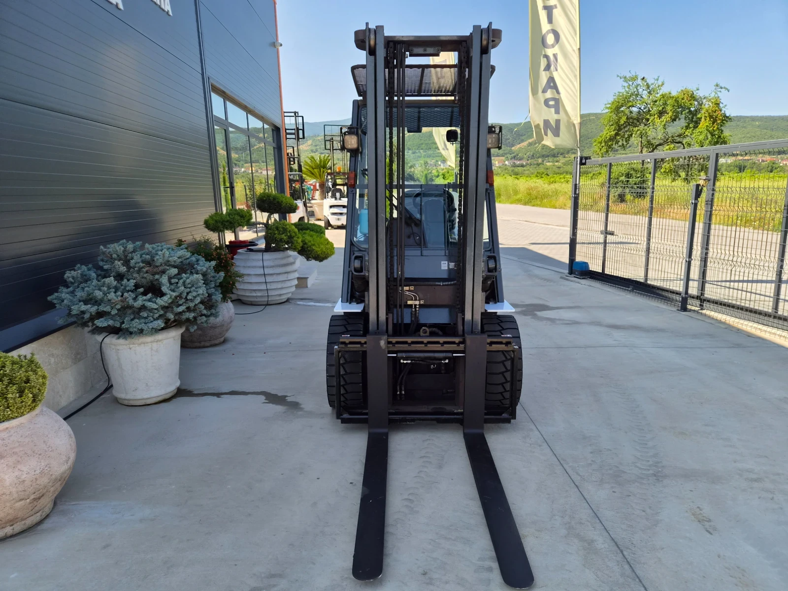 Мотокар Nissan UniCarriers / 3 тона / ИЗРАВНИТЕЛ / ГАЗ + БЕНЗИН , снимка 8 - Индустриална техника - 55197334