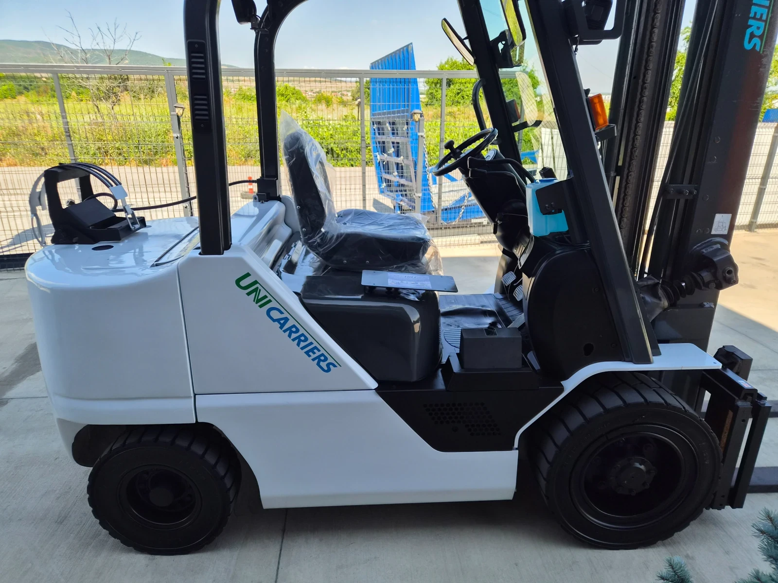 Мотокар Nissan UniCarriers / 3 тона / ИЗРАВНИТЕЛ / ГАЗ + БЕНЗИН , снимка 6 - Индустриална техника - 55197334