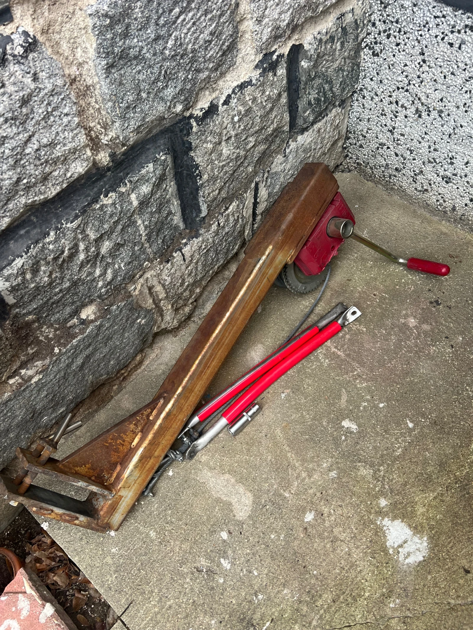 �� ��������� Pongratz | Mobile.bg � ����������� 6