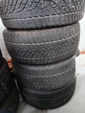 Гуми Зимни 225/45R18, снимка 2 - Гуми и джанти - 52905497