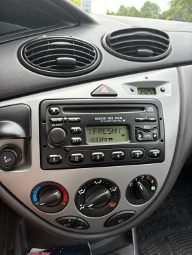 Ford Focus 1.6i (16V), снимка 9