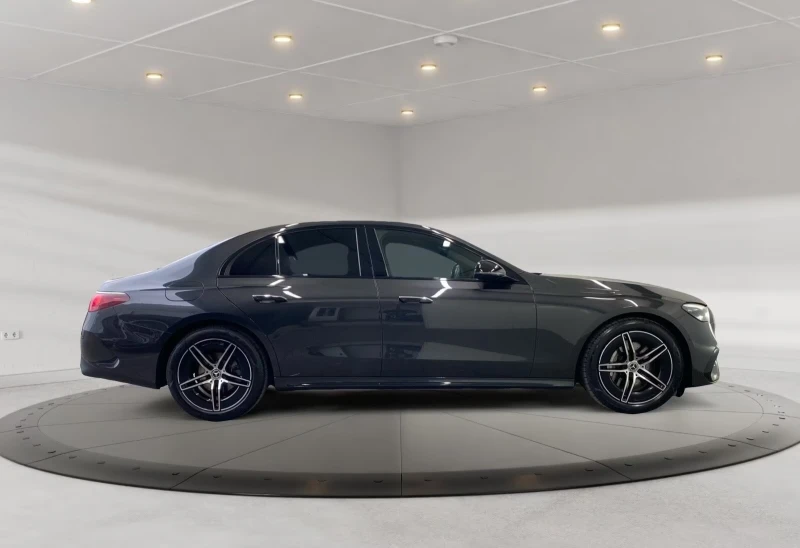 Mercedes-Benz E 220 d AMG Line, снимка 5 - Автомобили и джипове - 6966737
