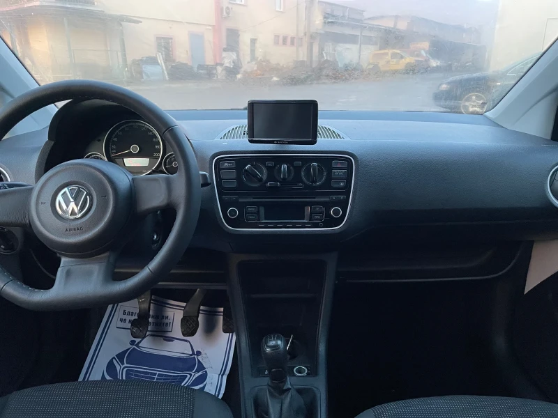 VW Up 1.0i Метан, снимка 11 - Автомобили и джипове - 48624380