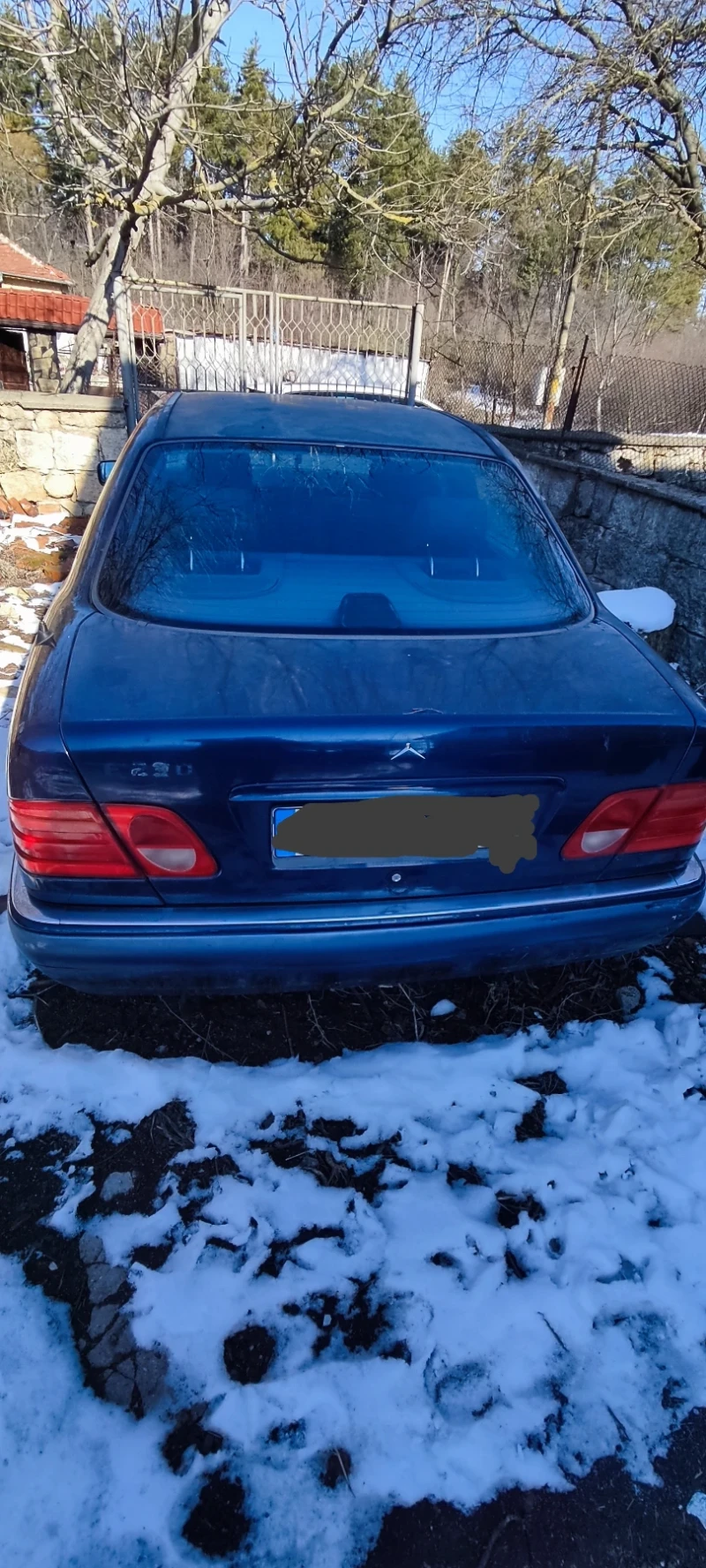 Mercedes-Benz E 230, снимка 5 - Автомобили и джипове - 49250068