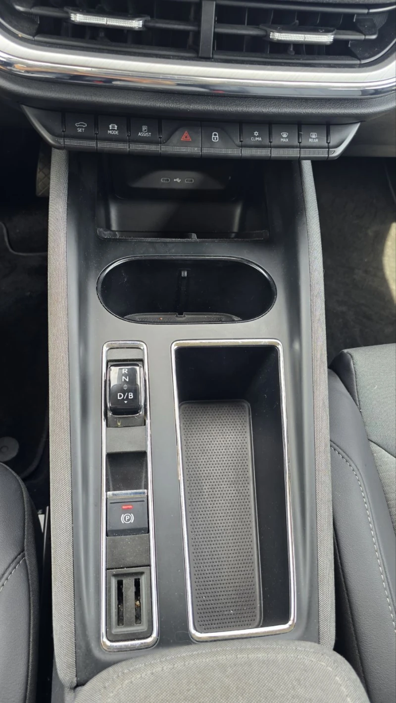 Skoda Enyaq, снимка 5 - Автомобили и джипове - 52080770