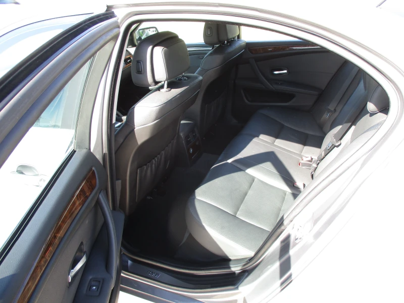 BMW 530 3.0/ДИЗЕЛ/X-DRIVE/235кс./КАТО НОВА, снимка 11 - Автомобили и джипове - 51531497