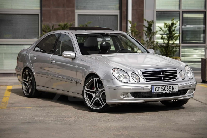 Mercedes-Benz E 500, снимка 6 - Автомобили и джипове - 51534597
