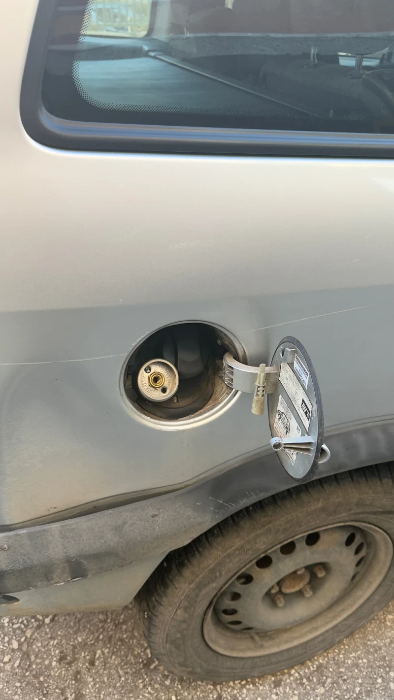 Opel Zafira 1.6, снимка 14 - Автомобили и джипове - 52926919