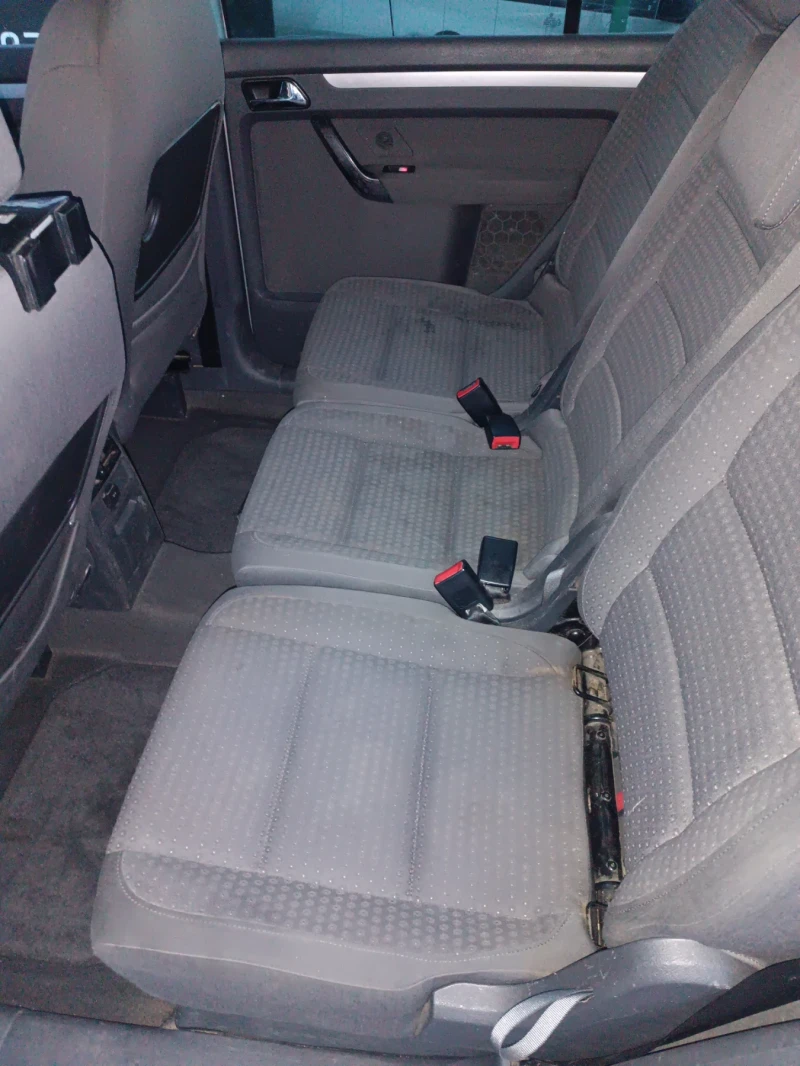 VW Touran 1, 9 TDi, 105к.с., ЛИЗИНГ , снимка 12 - Автомобили и джипове - 53039444