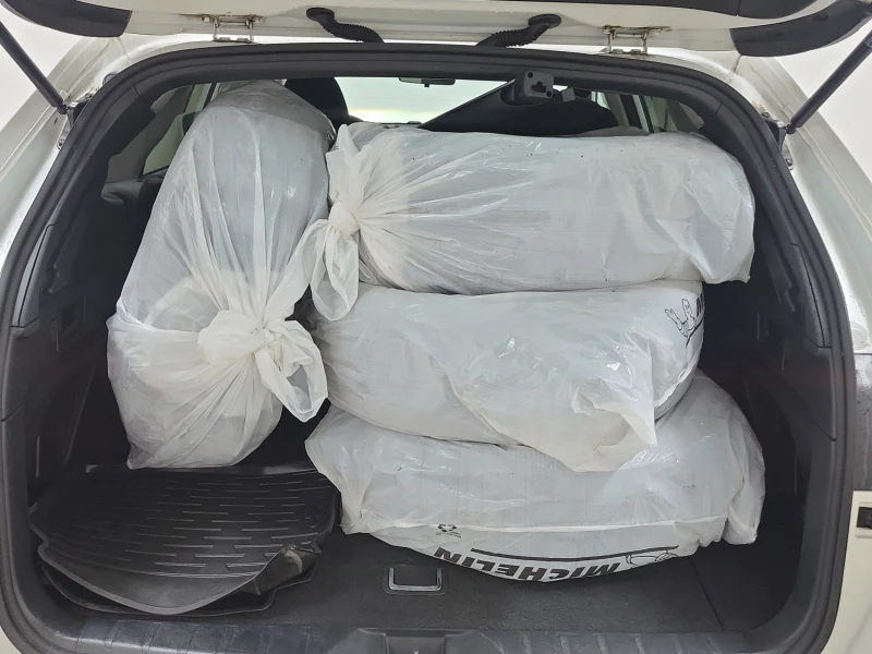 Subaru Outback CONVENIENCE * * CARFAX * * АВТО КРЕДИТ * * , снимка 12 - Автомобили и джипове - 53232563